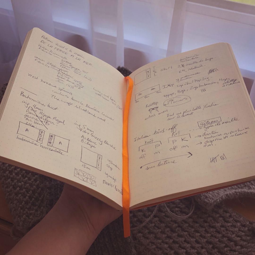 Knitting and folding with Sabrina (salon Olivier Bresse)