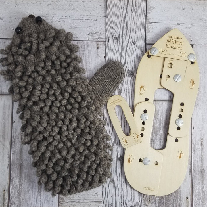 Adjustable mitten blocker - Wood