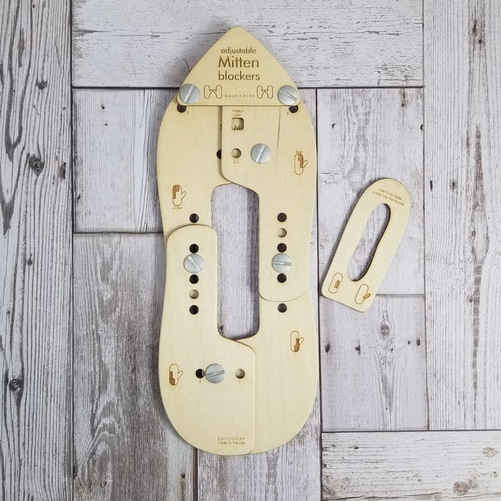 Adjustable mitten blocker - Wood