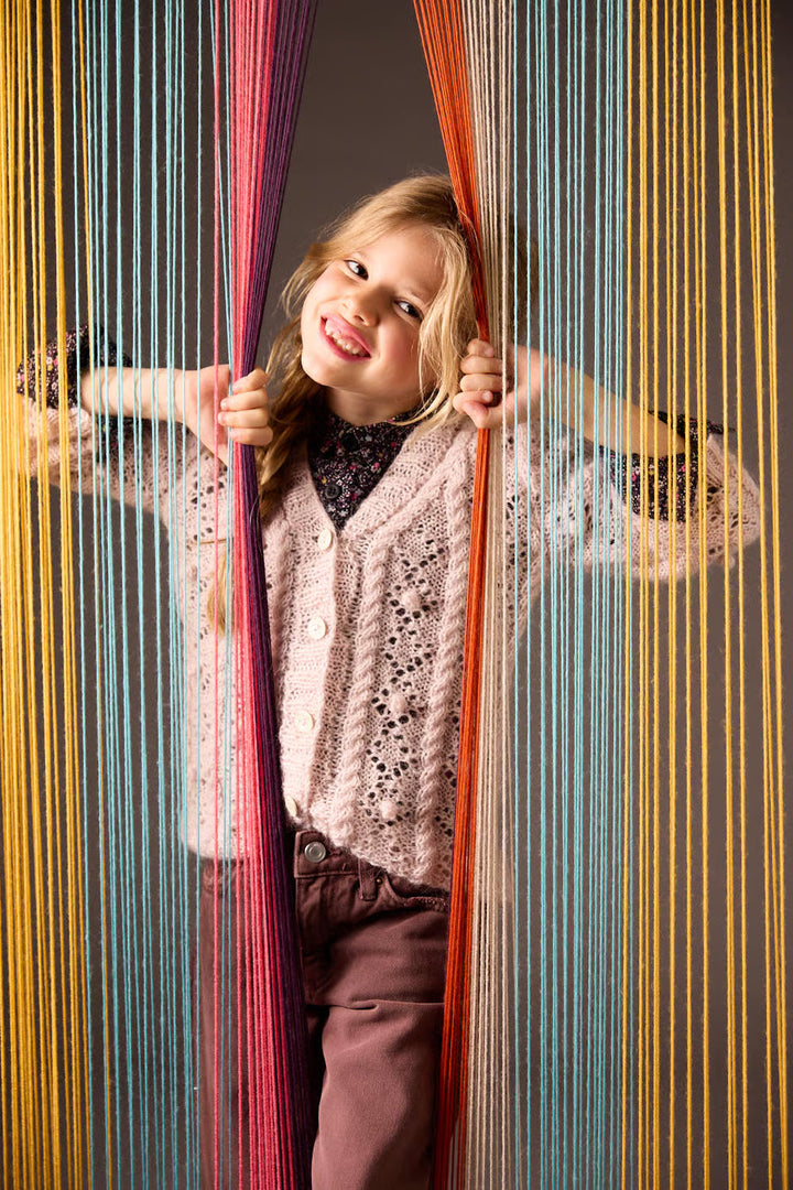 M6517 - Patron Cardigan en tricot Flavie avec des détails ajourés