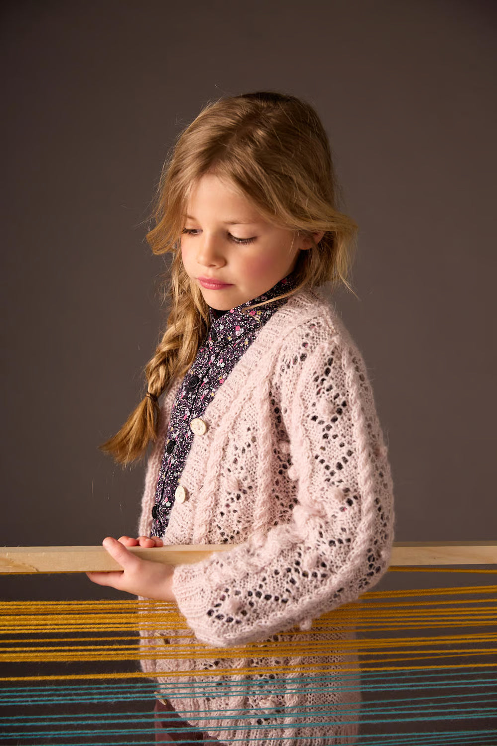 M6517 - Patron Cardigan en tricot Flavie avec des détails ajourés