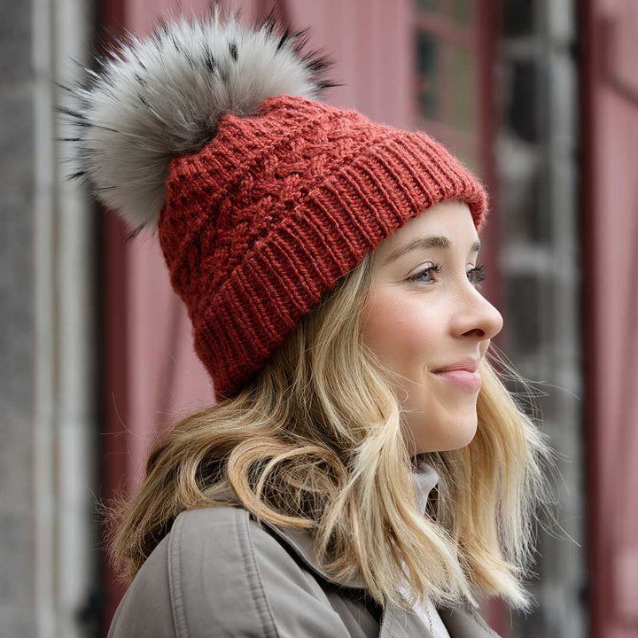 Julie hat
