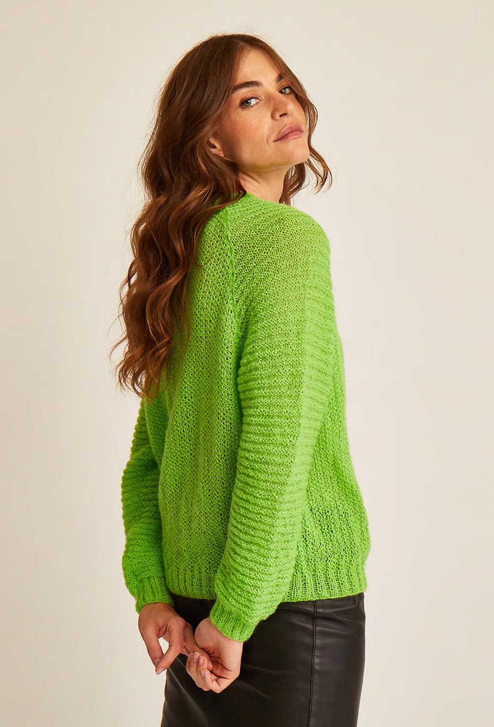 M6598 - Erina Raglan sweater