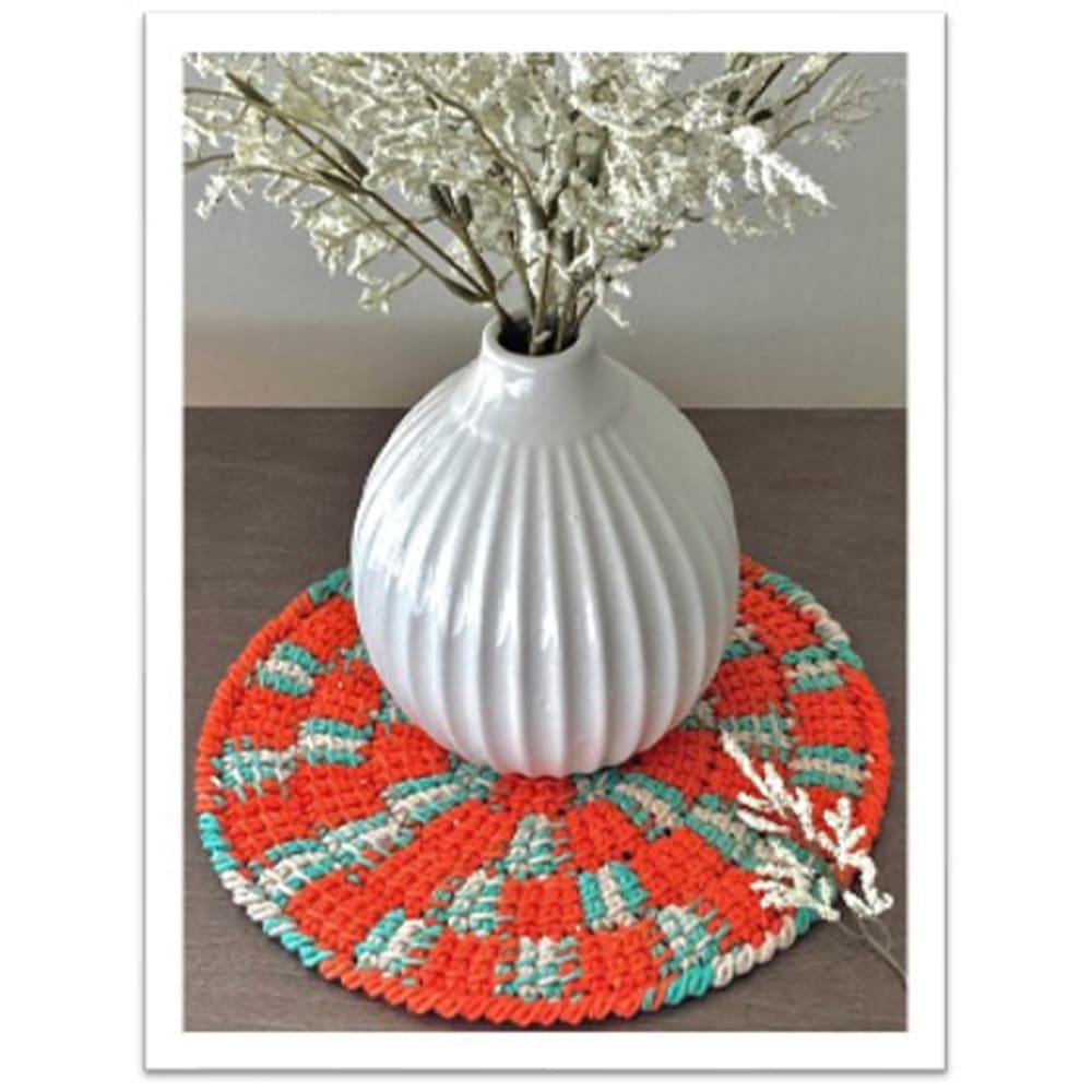 Round and decorative Tunisian crochet placemats