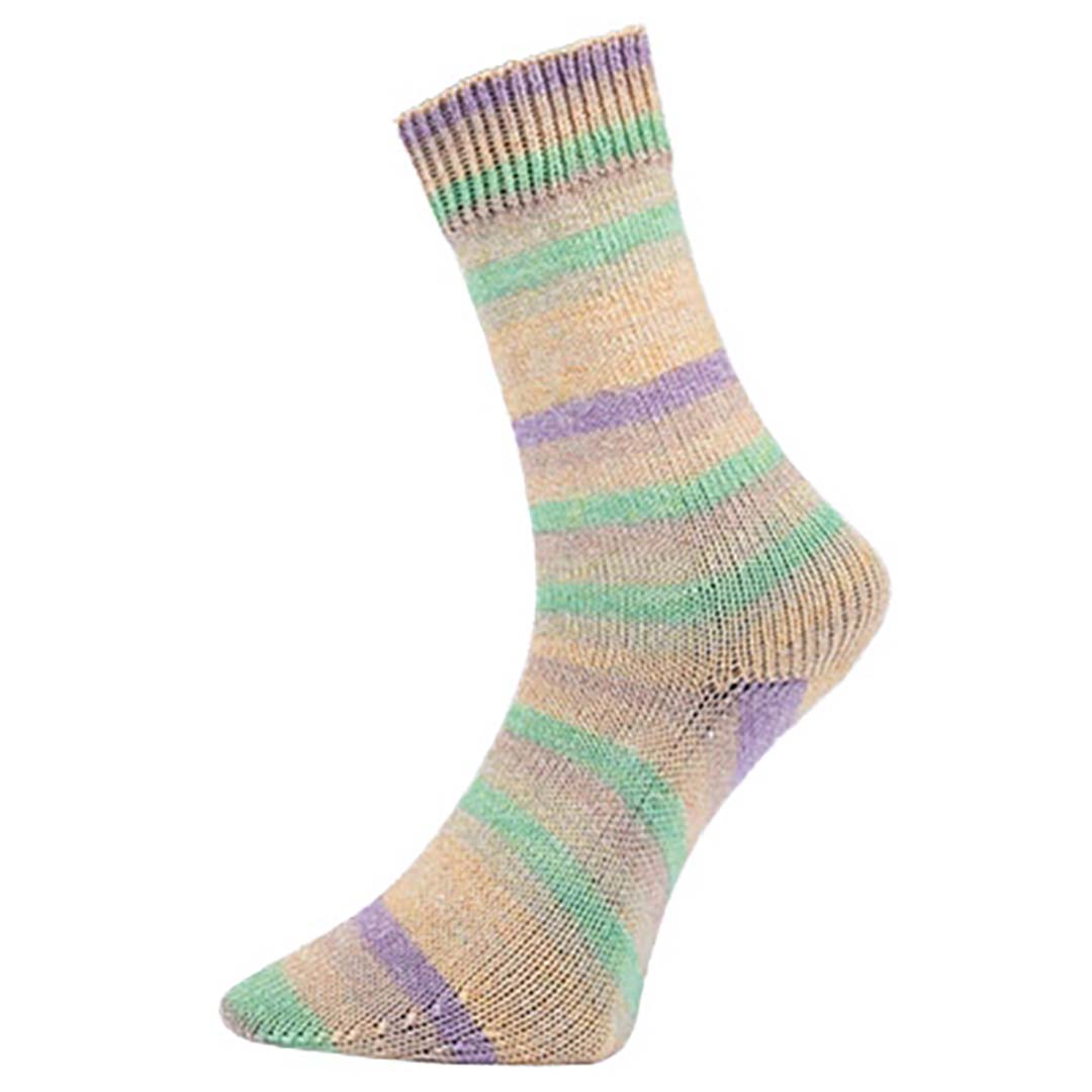 Alicante 18 - Golden socks 4 ply