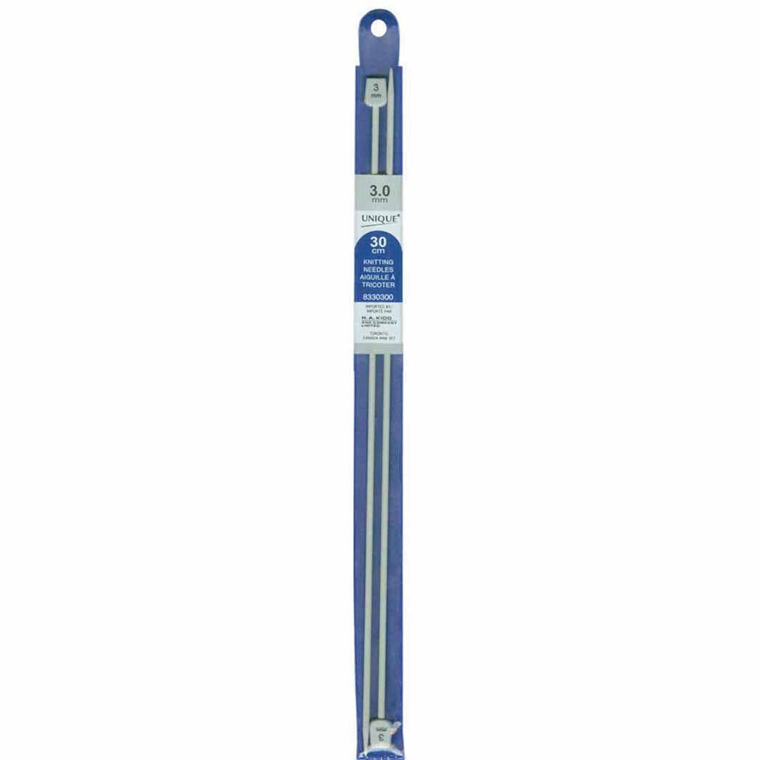 Straight knitting needles – 35 cm
