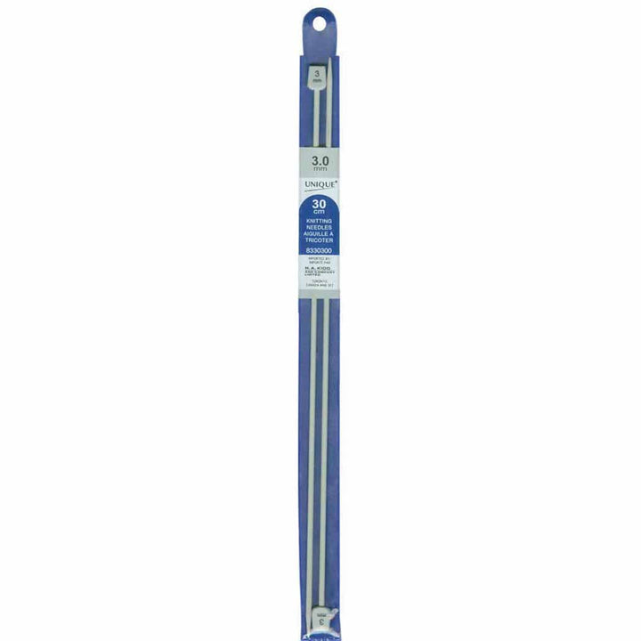 Straight knitting needles – 35 cm