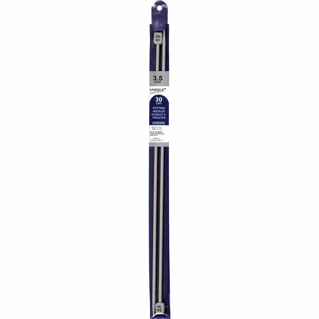 Straight knitting needles – 35 cm