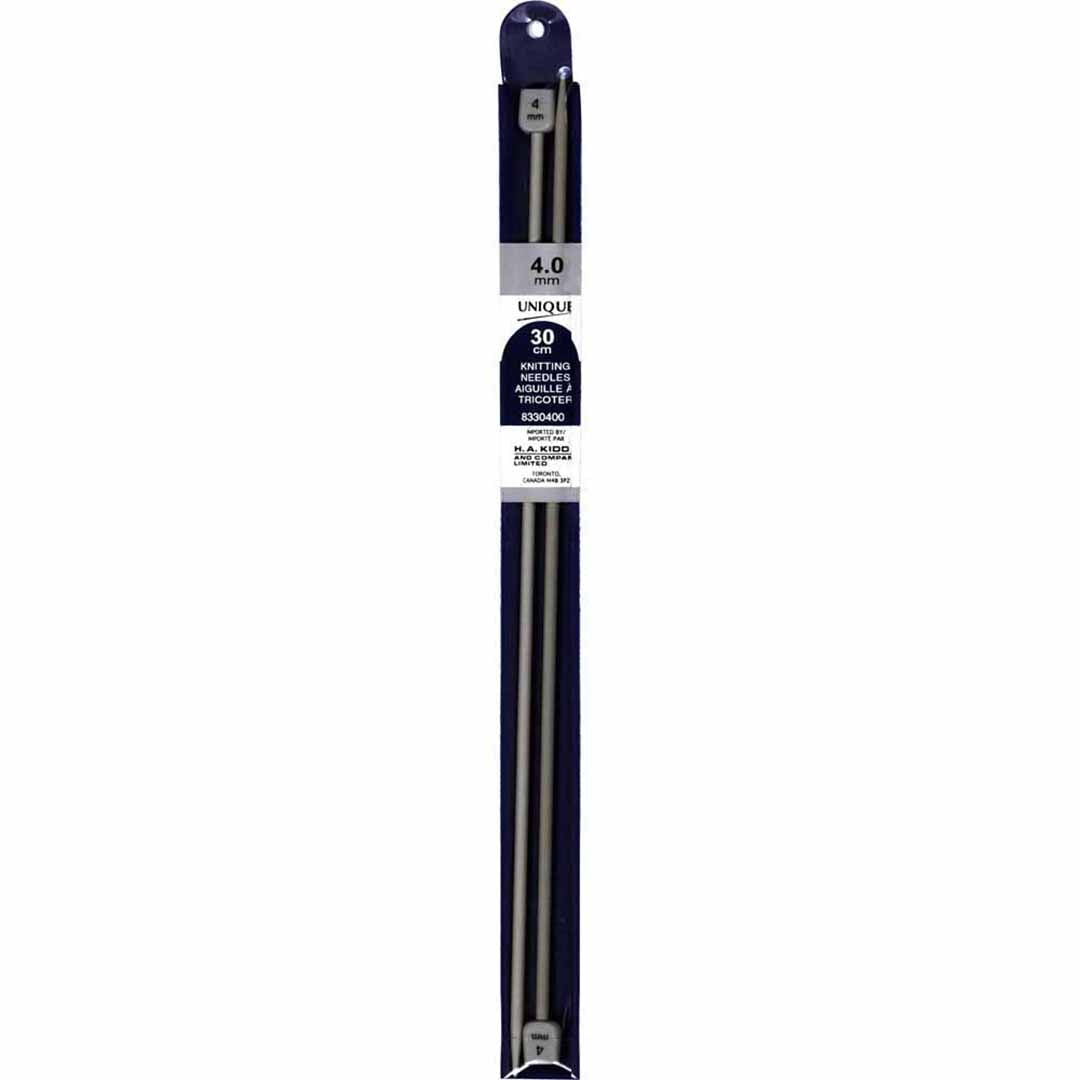 Straight knitting needles – 35 cm