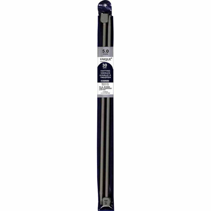 Straight knitting needles – 35 cm