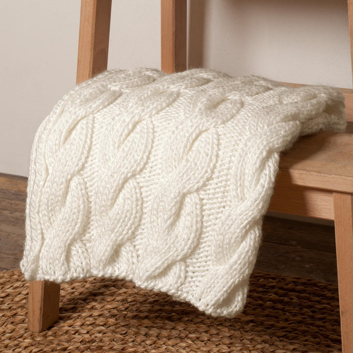 Cable cushion and blanket 