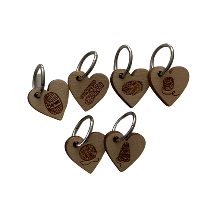 Kit of 6 heart-shaped markers with wool balls