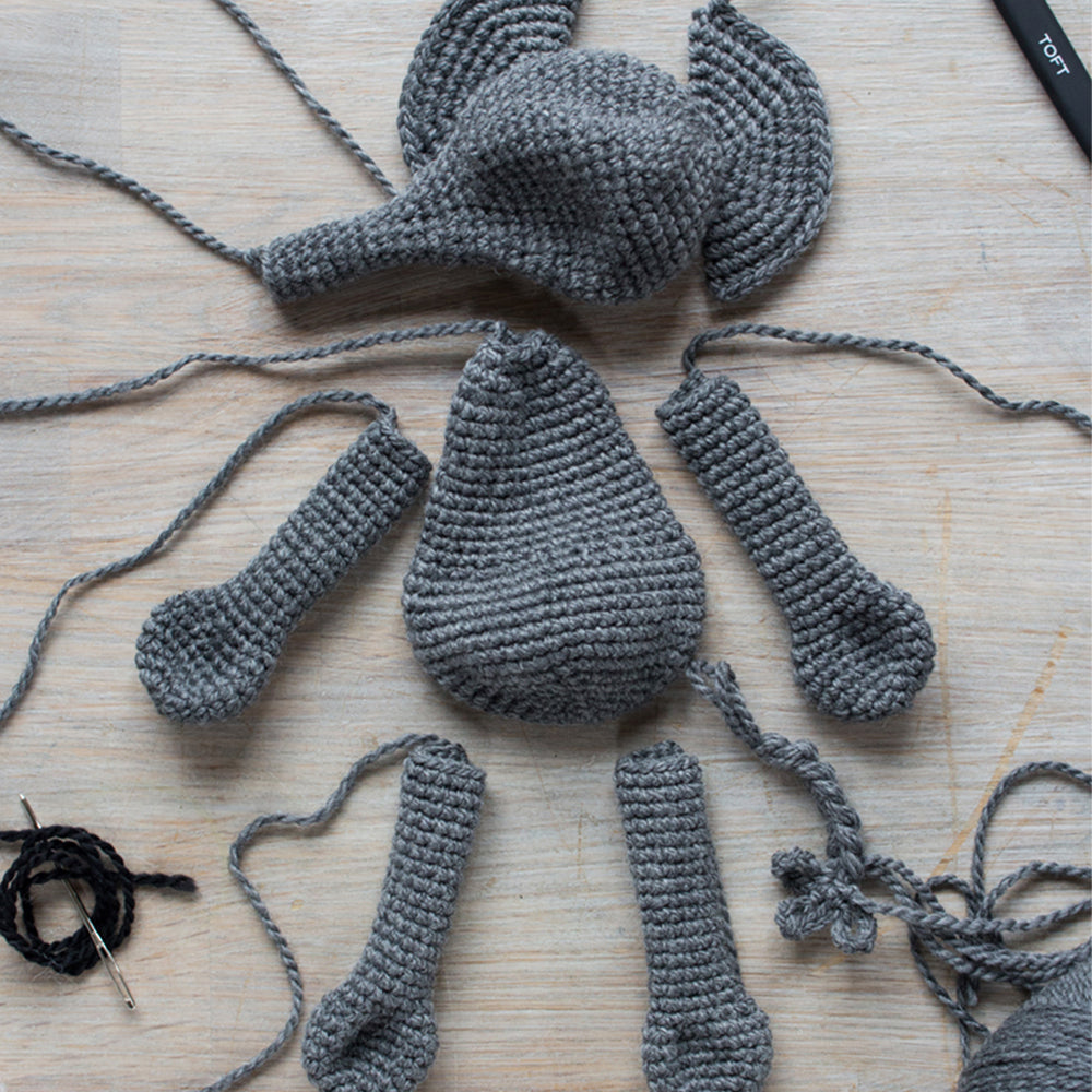 TOFT - Crochet set - Amigurimi